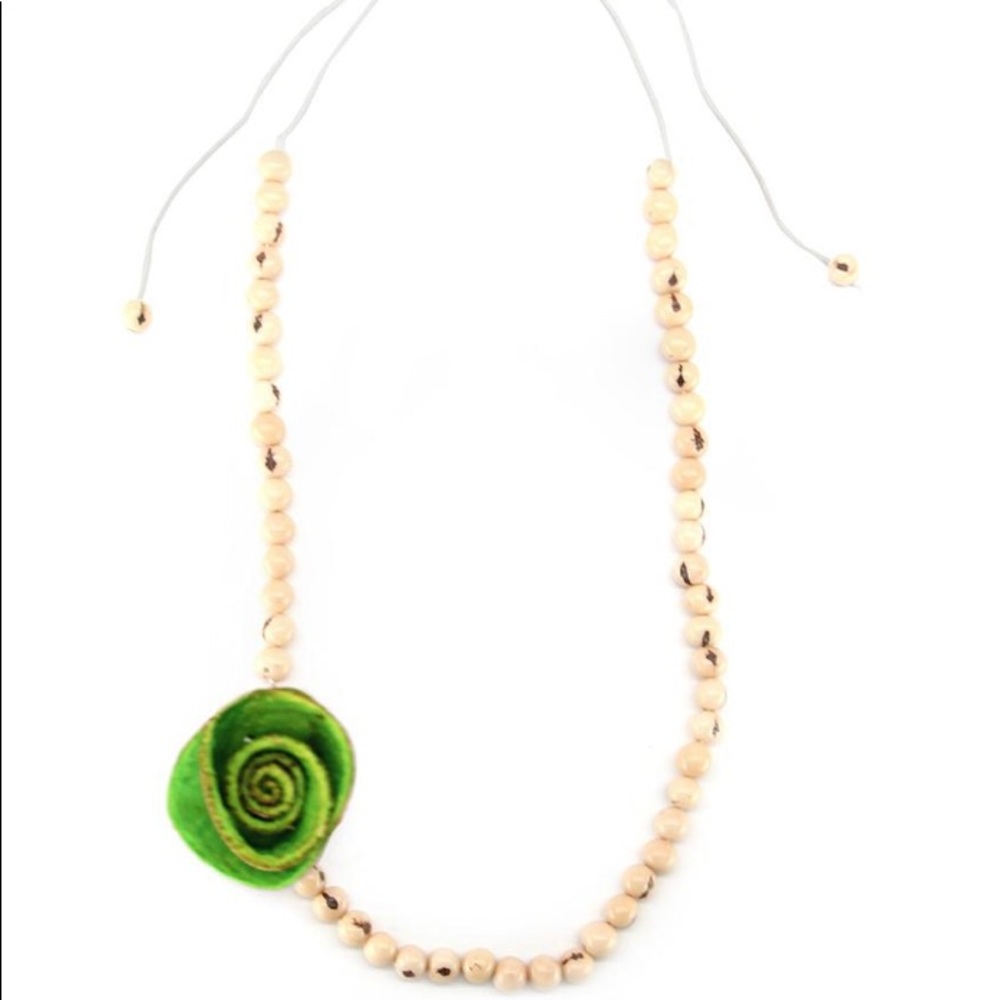 💚 Rose with Açaí Berry Bead Necklace